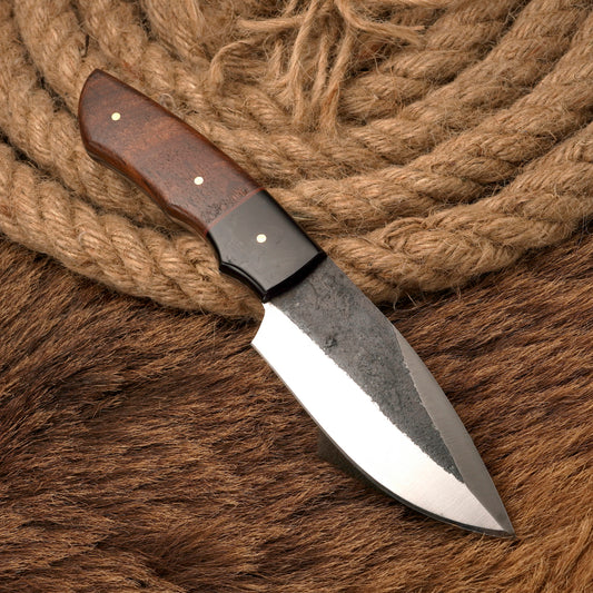 Handmade Carbon Steel Skinner Knife – Rosewood & Buffalo Horn Handle, 8-Inch