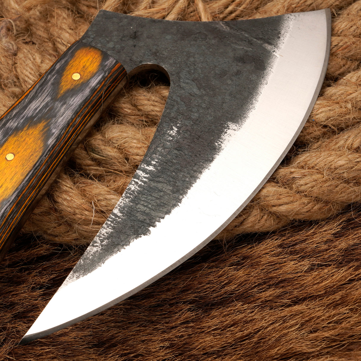 Handmade Carbon Steel Pizza Cutter – Exotic Wood Handle, 7-Inch