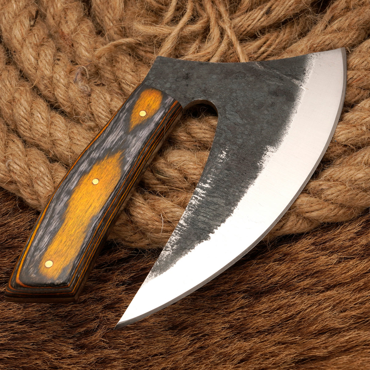 Handmade Carbon Steel Pizza Cutter – Exotic Wood Handle, 7-Inch